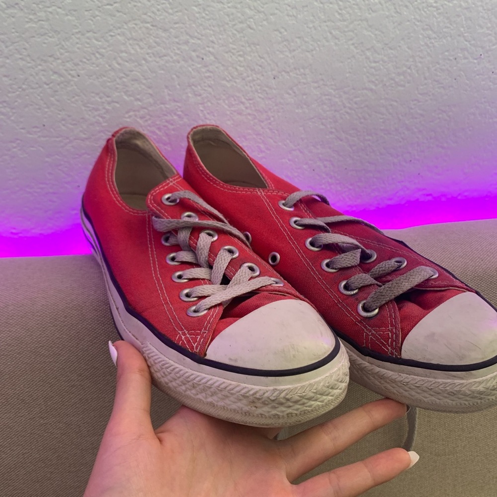 red low top converse